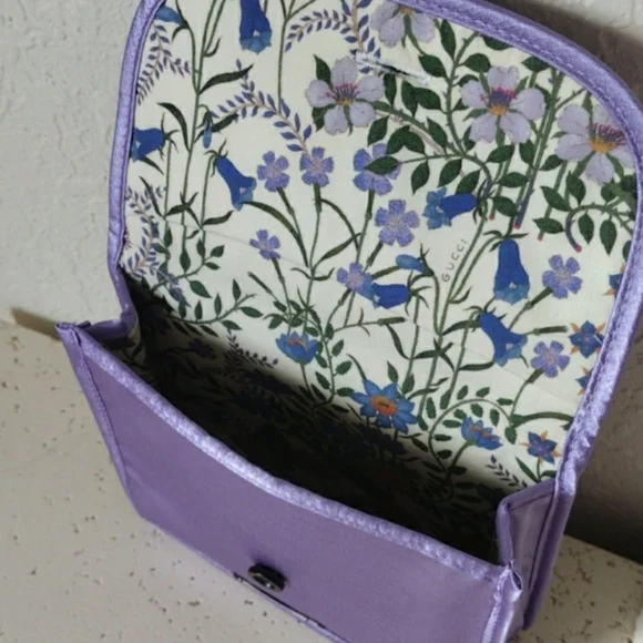 Gucci Beauty Pouch - Picture 7 of 16